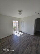 9310 Manor Dr in La Mesa, CA - Foto de edificio - Building Photo