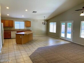 10337 E Jan Ave in Mesa, AZ - Building Photo - Building Photo