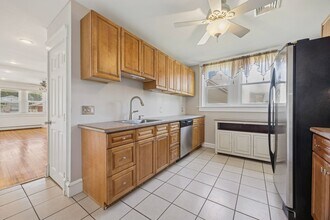 110 W 8th Ave in Conshohocken, PA - Building Photo - Building Photo