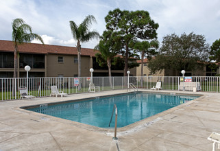 Summerset Apartments in Melbourne, FL - Foto de edificio - Building Photo