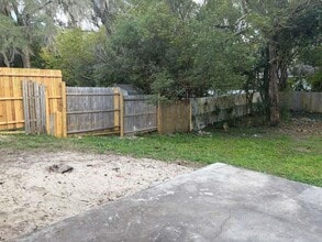 548 E Walts Ave in DeLand, FL - Building Photo - Building Photo