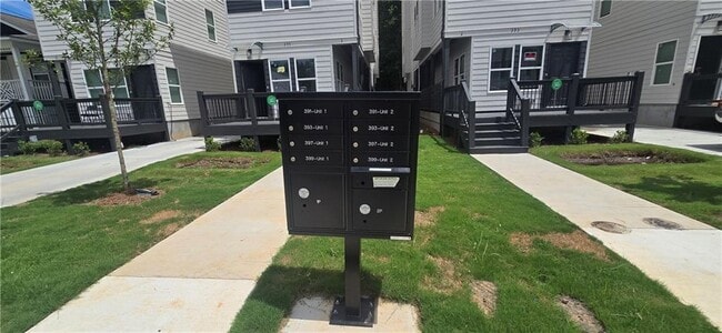 391 Elm St NW in Atlanta, GA - Building Photo - Building Photo