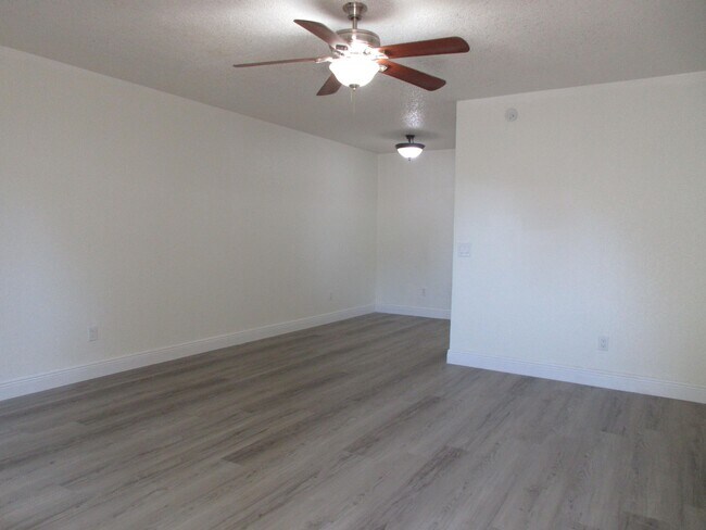 417 N E St in Lake Worth Beach, FL - Building Photo - Building Photo