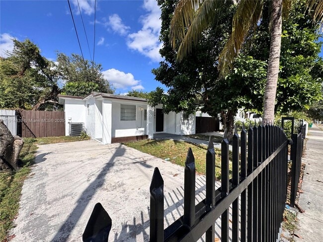 2381 NW 153rd St in Opa Locka, FL - Building Photo - Building Photo