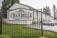 Chandelle Apartments photo'