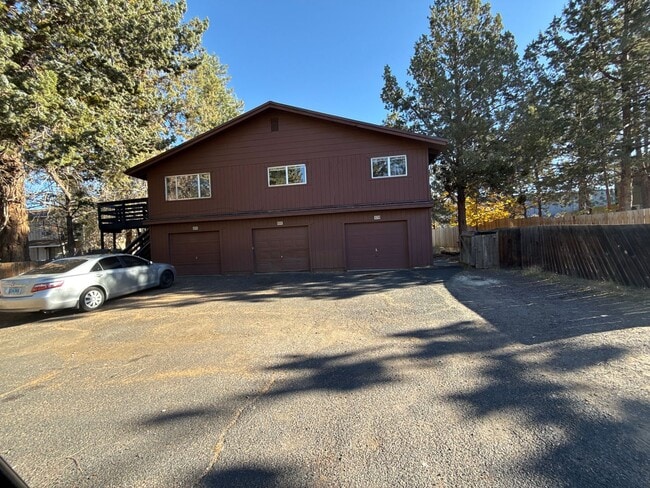 property at 676-678 SE Centennial St
