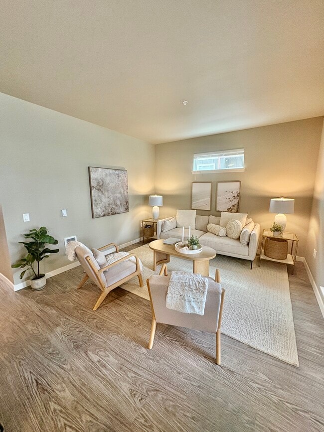Introducing Dry Canyon in Redmond, OR - Foto de edificio - Building Photo