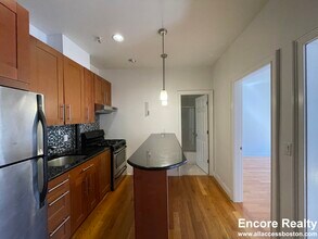 108 Peterborough St, Unit 11-14 in Boston, MA - Building Photo - Building Photo