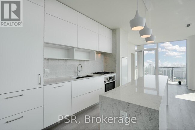 5-3405 Soudan Ave in Toronto, ON - Building Photo - Building Photo