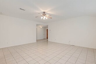 5815 Plantation Crest Dr in Katy, TX - Building Photo - Building Photo