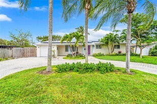 251 SE 8th St in Pompano Beach, FL - Building Photo