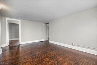 1063 W 21st St in Lorain, OH - Building Photo - Building Photo