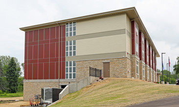 Veterans Manor Apartments in Green Bay, WI - Building Photo - Building Photo