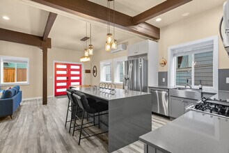 917A 17th Ave in Seattle, WA - Building Photo - Building Photo