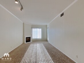 12362 Carmel Country Rd, Unit 304 in San Diego, CA - Foto de edificio - Building Photo