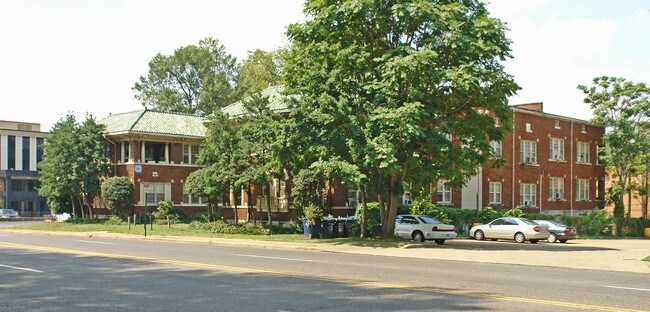 51 S McLean Blvd in Memphis, TN - Building Photo - Building Photo