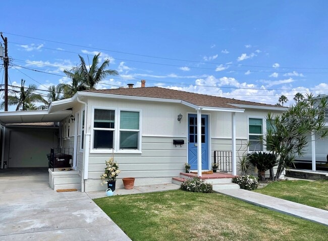 property at 118 W Marquita