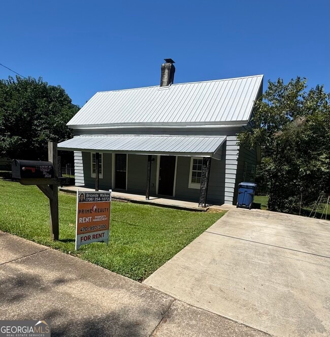 property at 27 Wade St