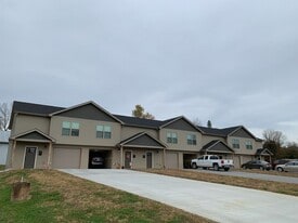 1901-1911 E 9th St in Washington, MO - Building Photo