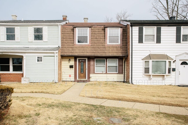 property at 16 Radnor Ct