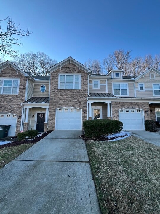 5611 Tipperlinn Way in Charlotte, NC - Building Photo