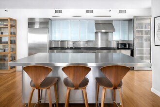 145 6th Ave in New York, NY - Building Photo - Building Photo