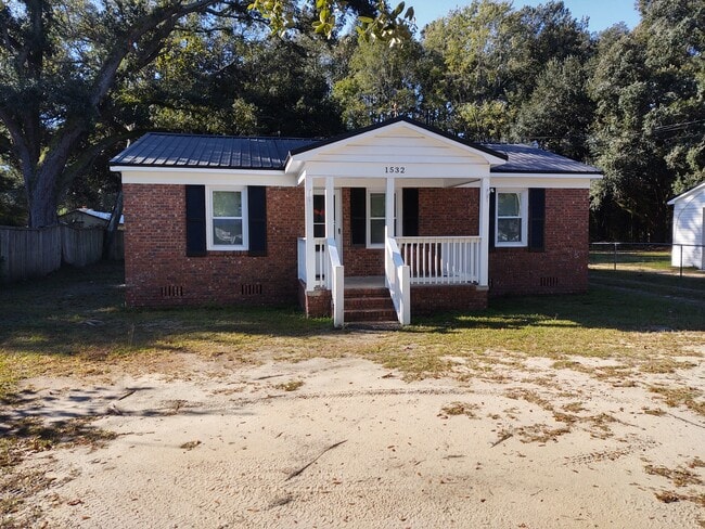 property at 1532 Hampton St