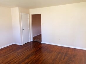 4653 Crestview Ave in Indianapolis, IN - Building Photo - Building Photo