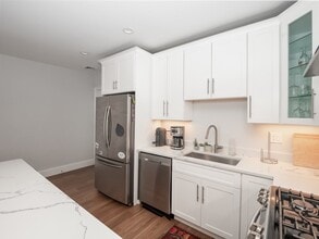 45 L St, Unit 21 in Boston, MA - Building Photo - Building Photo
