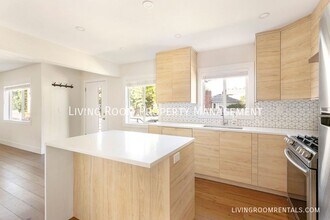 8034 SE 42nd Ave in Portland, OR - Building Photo - Building Photo