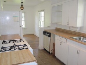 4909 Duval St in Austin, TX - Foto de edificio - Building Photo