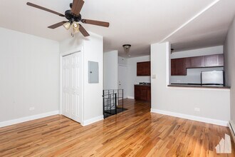 815 W Cornelia Ave in Chicago, IL - Building Photo - Building Photo