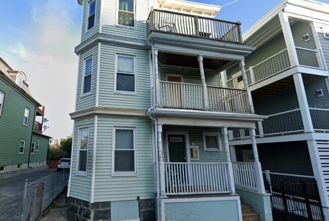 5 Moseley St, Unit 3 in Boston, MA - Building Photo - Building Photo