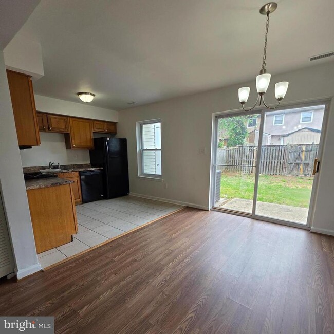 property at 5801 Folgate Ct