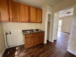5382 Frey St in Baton Rouge, LA - Foto de edificio - Building Photo