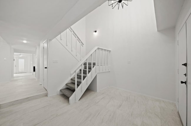 11650 Village Pl Dr in Houston, TX - Foto de edificio - Building Photo