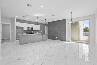 11498 Summer Dr in Socorro, TX - Building Photo - Building Photo