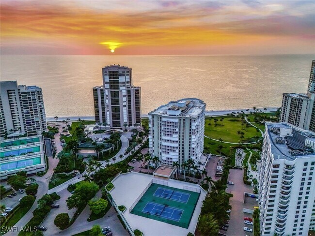 property at 4401 Gulf Shore Blvd N