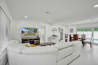 1633 SE 5th Ct in Deerfield Beach, FL - Building Photo - Building Photo