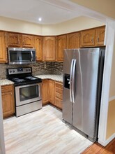 972 Henhawk Rd in Baldwin, NY - Foto de edificio - Building Photo