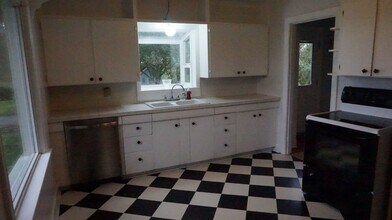 5783 Aldrich Rd in Bellingham, WA - Building Photo - Building Photo