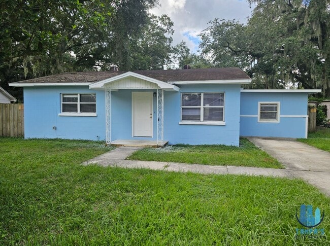 property at 2721 Doyle Cir