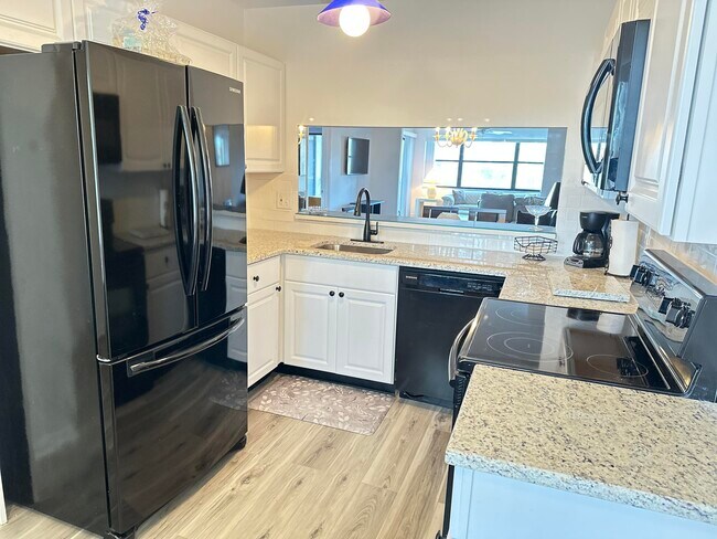 7593 Tahiti Ln in Greenacres, FL - Building Photo - Building Photo