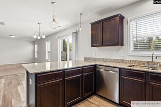 762 Lansford Bay Dr in West Columbia, SC - Building Photo - Building Photo