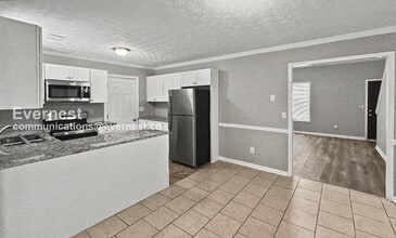 1334 Sweetwater Bluff in Snellville, GA - Building Photo - Building Photo