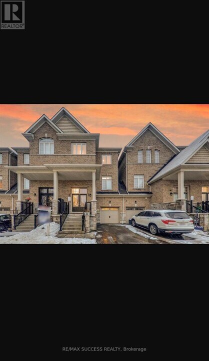 2339 Usman Rd in Pickering, ON - Building Photo