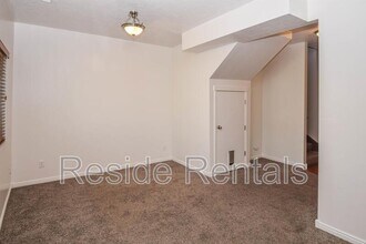 537 W 1570 N in Logan, UT - Foto de edificio - Building Photo