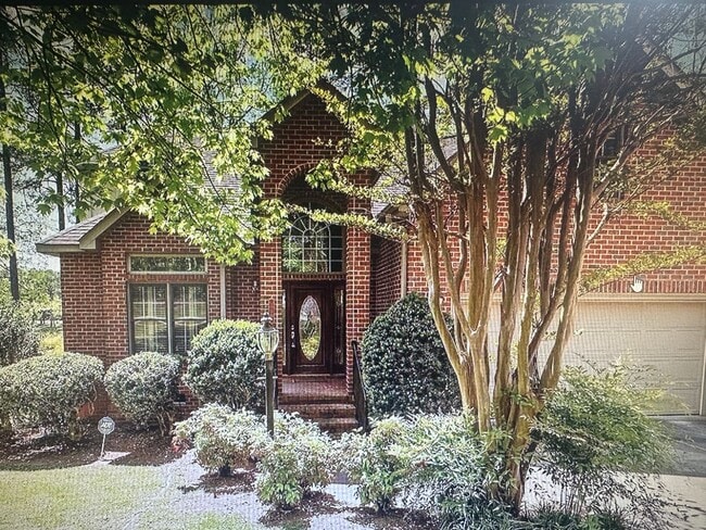 property at 110 Wimbledon Ct