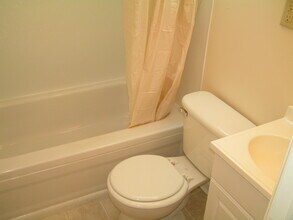815 Rosedale Ave, Unit 4 in Wilmington, DE - Building Photo - Building Photo