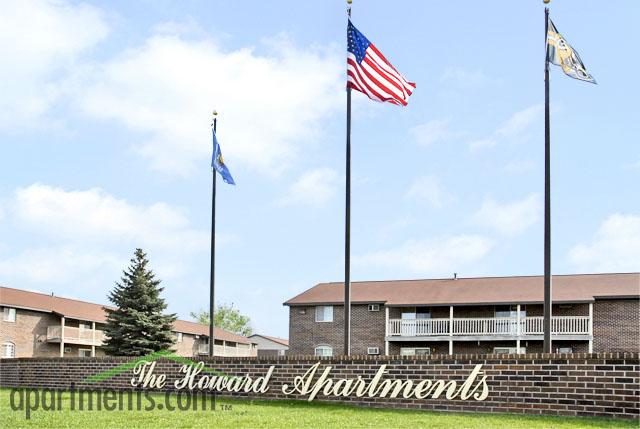 Howard Apartments in Green Bay, WI - Building Photo